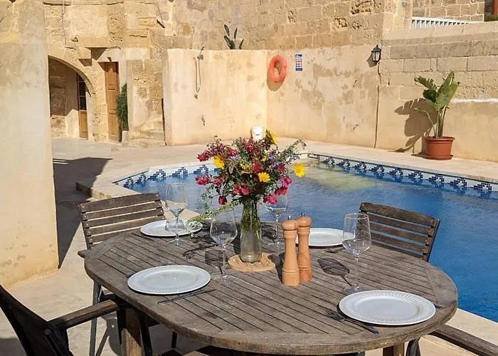 Gasthuis Soluna Boutique Għasri